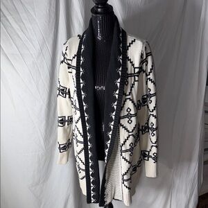 Black and White Geometric Pattern Women Sweater